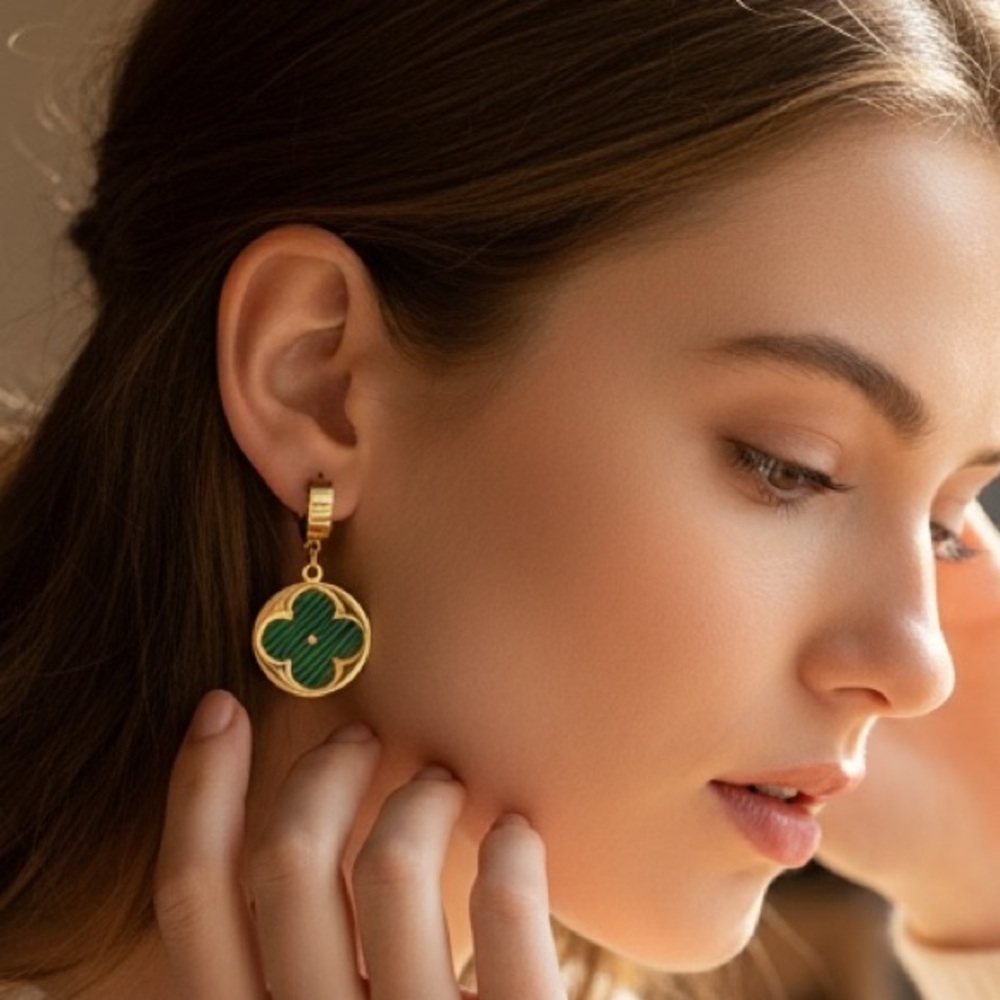 Elegant gold tone green striped clover drop earrings stainless steel New